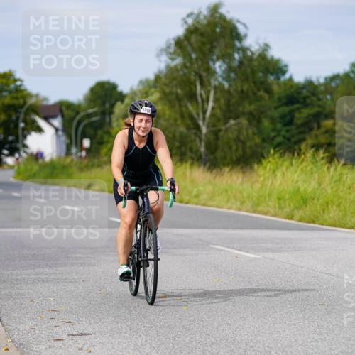 31.08.2025 - Elbe Triathlon Hamburg Michael Burmester http://msf.ph/oto/8683724 31.08.2025 11:13:53 Radfahren 1392, 1405 meine-sportfotos.de