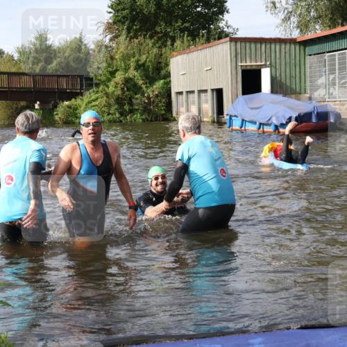 31.08.2025 - Elbe Triathlon Hamburg Luisa Fischer http://msf.ph/oto/8683739 31.08.2025 10:20:17 Schwimmen 1014, 1143, 1226 meine-sportfotos.de