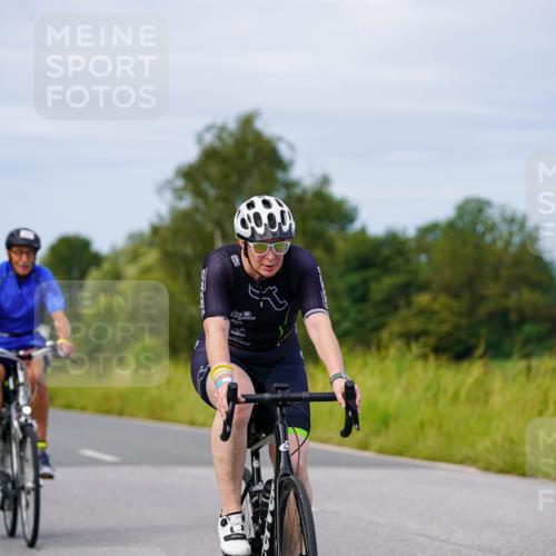 31.08.2025 - Elbe Triathlon Hamburg Michael Burmester http://msf.ph/oto/8683765 31.08.2025 11:14:21 Radfahren 1341, 1447, 1463, 1483 meine-sportfotos.de