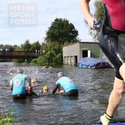 31.08.2025 - Elbe Triathlon Hamburg Luisa Fischer http://msf.ph/oto/8683774 31.08.2025 10:20:26 Schwimmen 1014, 1127, 1140, 1143, 1180, 1216, 1224 meine-sportfotos.de