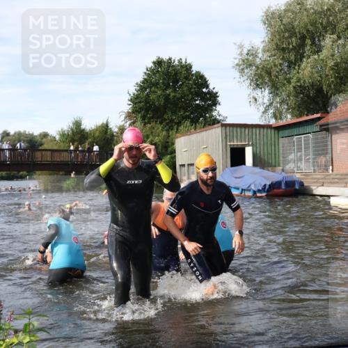 31.08.2025 - Elbe Triathlon Hamburg Luisa Fischer http://msf.ph/oto/8683786 31.08.2025 10:20:29 Schwimmen 1121, 1127, 1140, 1143, 1180, 1216, 1224 meine-sportfotos.de