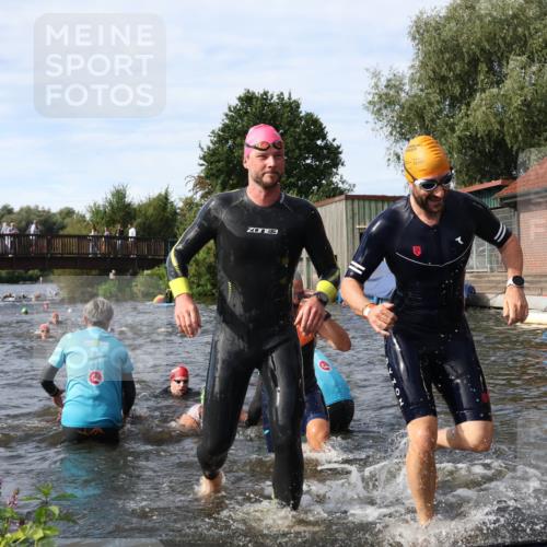 31.08.2025 - Elbe Triathlon Hamburg Luisa Fischer http://msf.ph/oto/8683791 31.08.2025 10:20:30 Schwimmen 1121, 1127, 1140, 1143, 1180, 1216, 1224 meine-sportfotos.de