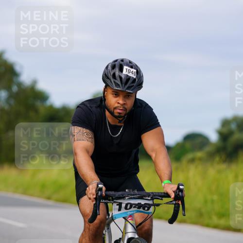 31.08.2025 - Elbe Triathlon Hamburg Michael Burmester http://msf.ph/oto/8683801 31.08.2025 11:14:32 Radfahren 1040, 1438, 1522 meine-sportfotos.de
