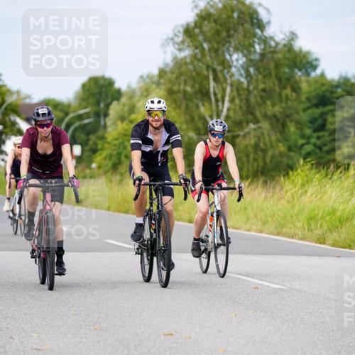 31.08.2025 - Elbe Triathlon Hamburg Michael Burmester http://msf.ph/oto/8683804 31.08.2025 11:14:36 Radfahren 1377, 1438, 1502, 1504, 1522 meine-sportfotos.de
