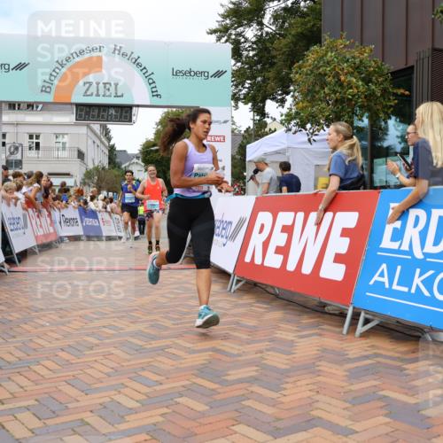 31.08.2025 - 21. Blankeneser Heldenlauf Strokosch-Dieckow http://msf.ph/oto/8683823 31.08.2025 12:03:28 Ziel 4256, 4418, 4151, 4032 meine-sportfotos.de
