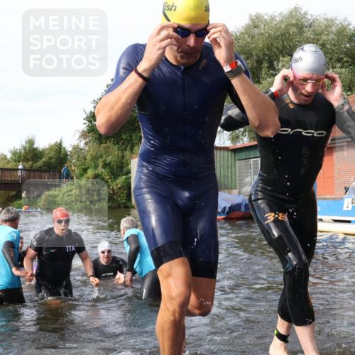 31.08.2025 - Elbe Triathlon Hamburg Luisa Fischer http://msf.ph/oto/8683844 31.08.2025 10:20:46 Schwimmen 1147, 1174, 1190, 1193, 1225, 1227, 1234 meine-sportfotos.de