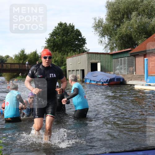 31.08.2025 - Elbe Triathlon Hamburg Luisa Fischer http://msf.ph/oto/8683849 31.08.2025 10:20:48 Schwimmen 1147, 1174, 1190, 1193, 1225, 1227, 1234, 1241 meine-sportfotos.de