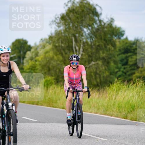 31.08.2025 - Elbe Triathlon Hamburg Michael Burmester http://msf.ph/oto/8683896 31.08.2025 11:15:03 Radfahren 1383, 1616, 1617 meine-sportfotos.de