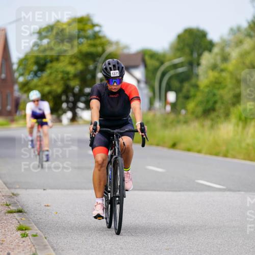 31.08.2025 - Elbe Triathlon Hamburg Michael Burmester http://msf.ph/oto/8683923 31.08.2025 11:15:21 Radfahren 1371, 1458 meine-sportfotos.de