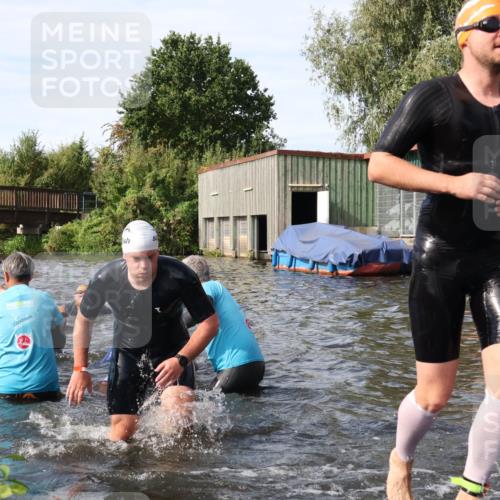 31.08.2025 - Elbe Triathlon Hamburg Luisa Fischer http://msf.ph/oto/8683945 31.08.2025 10:21:32 Schwimmen 1112, 1169, 1195, 1205, 1213, 1223, 1238 meine-sportfotos.de