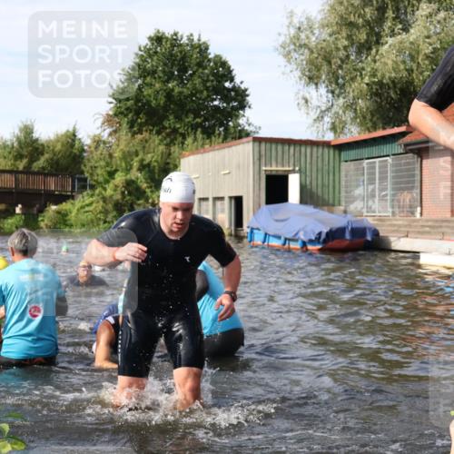 31.08.2025 - Elbe Triathlon Hamburg Luisa Fischer http://msf.ph/oto/8683946 31.08.2025 10:21:32 Schwimmen 1112, 1169, 1195, 1205, 1213, 1223, 1238 meine-sportfotos.de