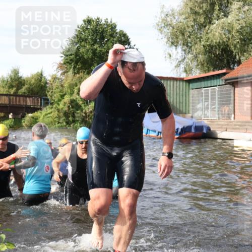 31.08.2025 - Elbe Triathlon Hamburg Luisa Fischer http://msf.ph/oto/8683951 31.08.2025 10:21:33 Schwimmen 1112, 1139, 1169, 1195, 1205, 1213, 1223, 1238 meine-sportfotos.de
