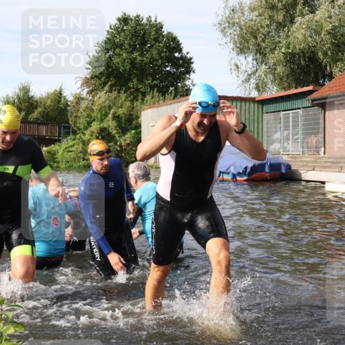 31.08.2025 - Elbe Triathlon Hamburg Luisa Fischer http://msf.ph/oto/8683960 31.08.2025 10:21:35 Schwimmen 1112, 1114, 1139, 1169, 1195, 1204, 1205, 1213, 1223, 1238 meine-sportfotos.de