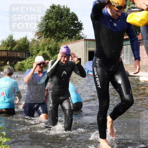 31.08.2025 - Elbe Triathlon Hamburg Luisa Fischer http://msf.ph/oto/8683973 31.08.2025 10:21:38 Schwimmen 1112, 1114, 1139, 1195, 1204, 1205, 1213, 1223, 1238, 1240 meine-sportfotos.de