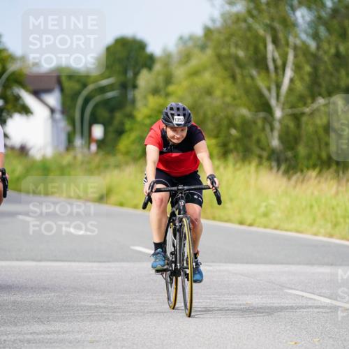31.08.2025 - Elbe Triathlon Hamburg Michael Burmester http://msf.ph/oto/8683975 31.08.2025 11:16:02 Radfahren 1353, 1358 meine-sportfotos.de