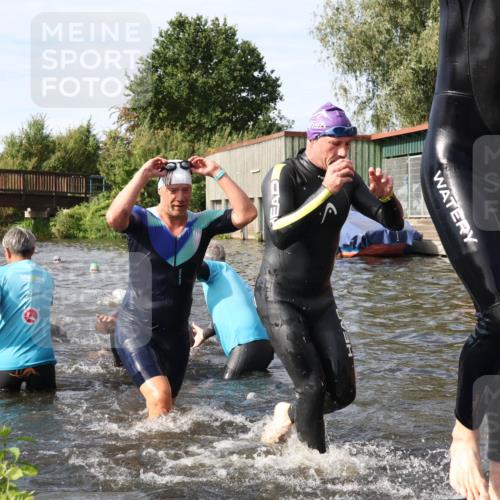 31.08.2025 - Elbe Triathlon Hamburg Luisa Fischer http://msf.ph/oto/8683977 31.08.2025 10:21:39 Schwimmen 1114, 1139, 1157, 1176, 1195, 1204, 1205, 1213, 1223, 1238, 1240 meine-sportfotos.de