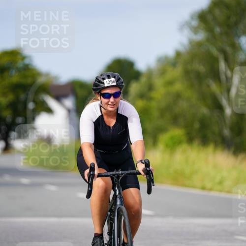 31.08.2025 - Elbe Triathlon Hamburg Michael Burmester http://msf.ph/oto/8683981 31.08.2025 11:16:03 Radfahren 1353, 1358 meine-sportfotos.de