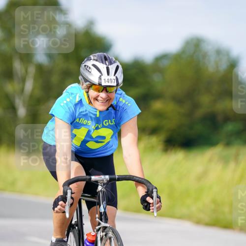31.08.2025 - Elbe Triathlon Hamburg Michael Burmester http://msf.ph/oto/8683996 31.08.2025 11:16:11 Radfahren 1497 meine-sportfotos.de