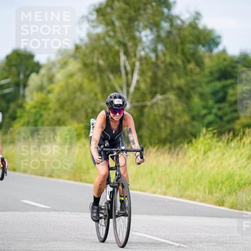 31.08.2025 - Elbe Triathlon Hamburg Michael Burmester http://msf.ph/oto/8684004 31.08.2025 11:16:19 Radfahren 1387, 1495, 1503 meine-sportfotos.de