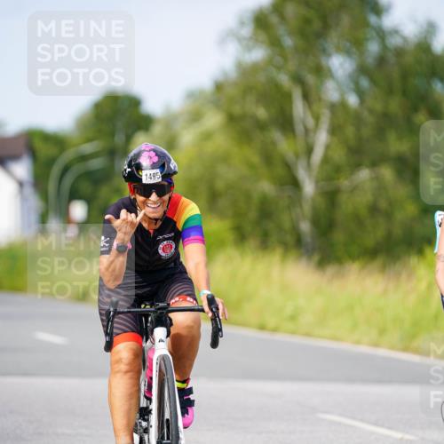 31.08.2025 - Elbe Triathlon Hamburg Michael Burmester http://msf.ph/oto/8684007 31.08.2025 11:16:19 Radfahren 1387, 1495, 1503 meine-sportfotos.de