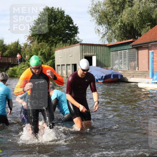 31.08.2025 - Elbe Triathlon Hamburg Luisa Fischer http://msf.ph/oto/8684009 31.08.2025 10:21:49 Schwimmen 1114, 1134, 1144, 1157, 1168, 1176, 1177, 1204, 1229, 1240, 1244 meine-sportfotos.de