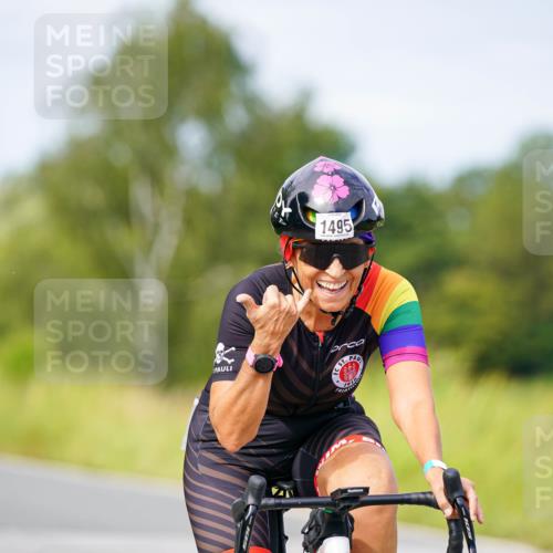 31.08.2025 - Elbe Triathlon Hamburg Michael Burmester http://msf.ph/oto/8684010 31.08.2025 11:16:20 Radfahren 1387, 1495, 1503 meine-sportfotos.de