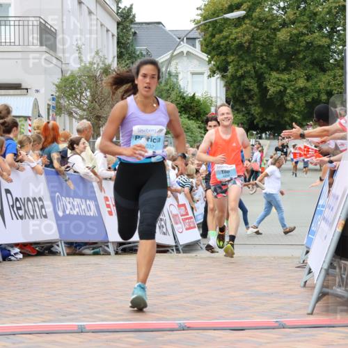 31.08.2025 - 21. Blankeneser Heldenlauf Strokosch-Dieckow http://msf.ph/oto/8684011 31.08.2025 12:03:27 Ziel 4256, 4418, 4151, 4032 meine-sportfotos.de