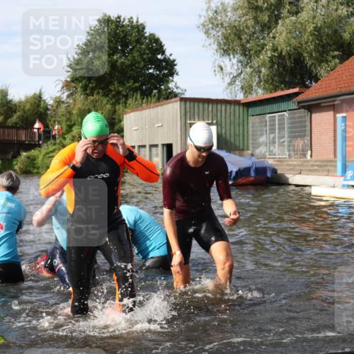 31.08.2025 - Elbe Triathlon Hamburg Luisa Fischer http://msf.ph/oto/8684013 31.08.2025 10:21:50 Schwimmen 1119, 1134, 1144, 1157, 1168, 1176, 1177, 1229, 1240, 1244 meine-sportfotos.de