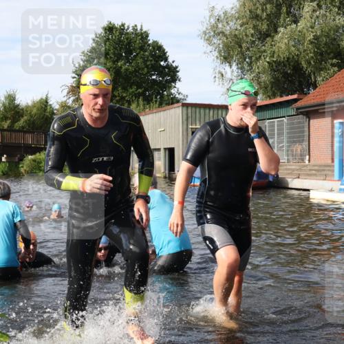 31.08.2025 - Elbe Triathlon Hamburg Luisa Fischer http://msf.ph/oto/8684051 31.08.2025 10:22:03 Schwimmen 1119, 1156, 1167, 1186, 1217, 1221, 1229, 1243 meine-sportfotos.de