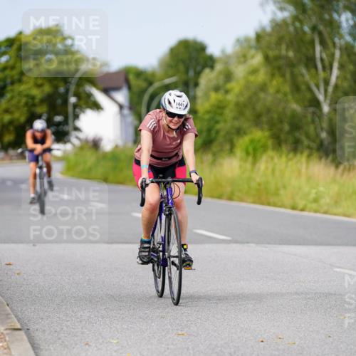 31.08.2025 - Elbe Triathlon Hamburg Michael Burmester http://msf.ph/oto/8684059 31.08.2025 11:17:01 Radfahren 1356, 1441, 1588 meine-sportfotos.de