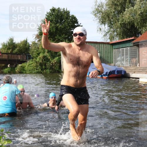 31.08.2025 - Elbe Triathlon Hamburg Luisa Fischer http://msf.ph/oto/8684066 31.08.2025 10:22:10 Schwimmen 1150, 1156, 1167, 1221, 1228, 1231, 1243 meine-sportfotos.de
