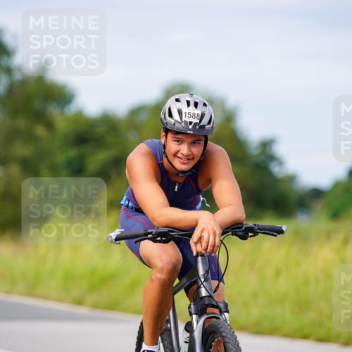 31.08.2025 - Elbe Triathlon Hamburg Michael Burmester http://msf.ph/oto/8684067 31.08.2025 11:17:05 Radfahren 1441, 1588 meine-sportfotos.de