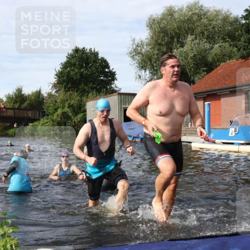 31.08.2025 - Elbe Triathlon Hamburg Luisa Fischer http://msf.ph/oto/8684074 31.08.2025 10:22:14 Schwimmen 1150, 1167, 1221, 1228, 1231, 1235 meine-sportfotos.de