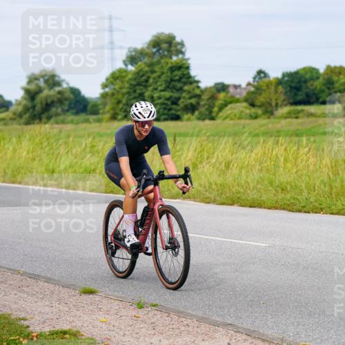 31.08.2025 - Elbe Triathlon Hamburg Michael Burmester http://msf.ph/oto/8684081 31.08.2025 11:17:24 Radfahren 1357, 1576 meine-sportfotos.de