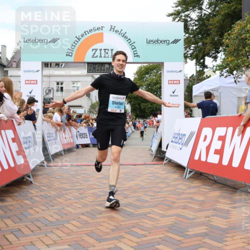 31.08.2025 - 21. Blankeneser Heldenlauf Strokosch-Dieckow http://msf.ph/oto/8684082 31.08.2025 12:03:22 Ziel 4151, 4032 meine-sportfotos.de