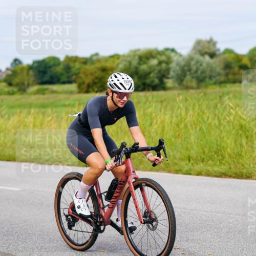 31.08.2025 - Elbe Triathlon Hamburg Michael Burmester http://msf.ph/oto/8684088 31.08.2025 11:17:24 Radfahren 1357, 1576 meine-sportfotos.de