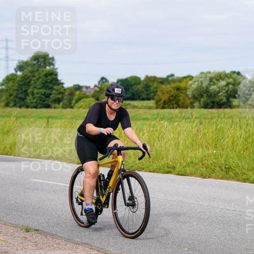 31.08.2025 - Elbe Triathlon Hamburg Michael Burmester http://msf.ph/oto/8684117 31.08.2025 11:18:01 Radfahren 1402, 1417, 1610 meine-sportfotos.de