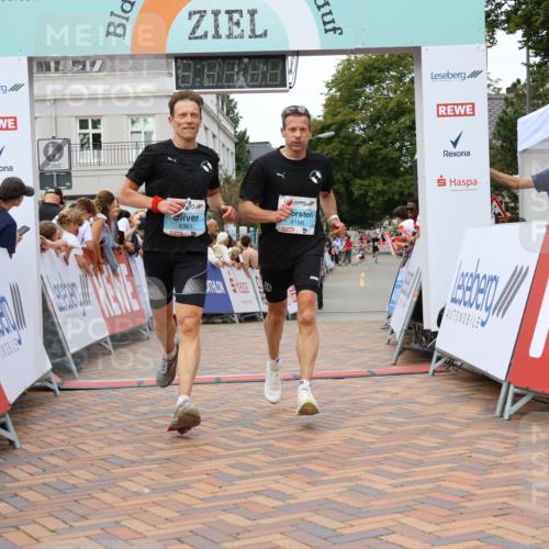 31.08.2025 - 21. Blankeneser Heldenlauf Strokosch-Dieckow http://msf.ph/oto/8684152 31.08.2025 12:03:07 Ziel 4067, 4361, 4198 meine-sportfotos.de
