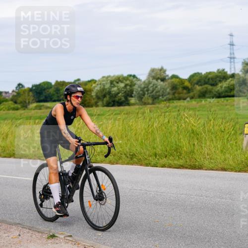 31.08.2025 - Elbe Triathlon Hamburg Michael Burmester http://msf.ph/oto/8684222 31.08.2025 11:18:59 Radfahren 1452 meine-sportfotos.de