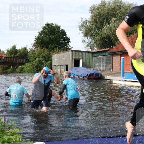 31.08.2025 - Elbe Triathlon Hamburg Luisa Fischer http://msf.ph/oto/8684223 31.08.2025 10:23:17 Schwimmen 1113, 1135, 1159, 1166, 1222, 1236 meine-sportfotos.de