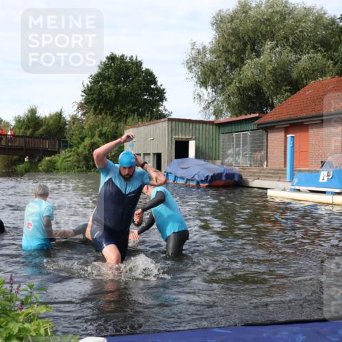 31.08.2025 - Elbe Triathlon Hamburg Luisa Fischer http://msf.ph/oto/8684226 31.08.2025 10:23:17 Schwimmen 1113, 1135, 1159, 1166, 1222, 1236 meine-sportfotos.de