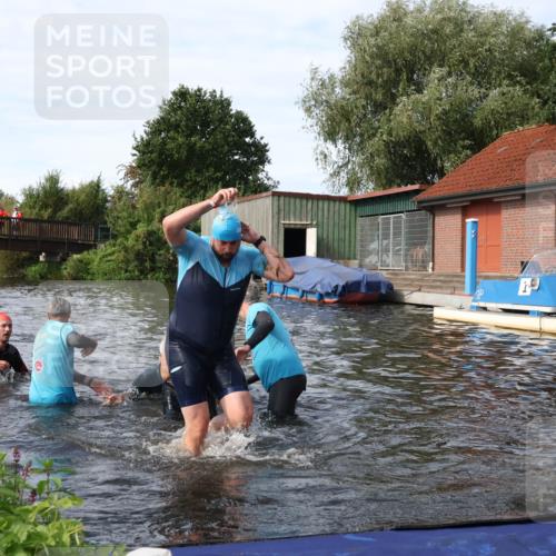 31.08.2025 - Elbe Triathlon Hamburg Luisa Fischer http://msf.ph/oto/8684228 31.08.2025 10:23:18 Schwimmen 1113, 1135, 1159, 1166, 1222, 1236 meine-sportfotos.de
