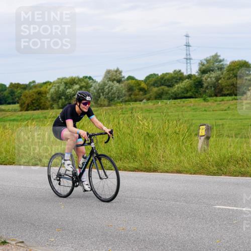 31.08.2025 - Elbe Triathlon Hamburg Michael Burmester http://msf.ph/oto/8684238 31.08.2025 11:19:06 Radfahren 1369, 1397 meine-sportfotos.de