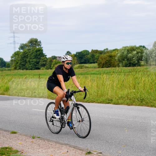 31.08.2025 - Elbe Triathlon Hamburg Michael Burmester http://msf.ph/oto/8684246 31.08.2025 11:19:08 Radfahren 1369, 1397 meine-sportfotos.de