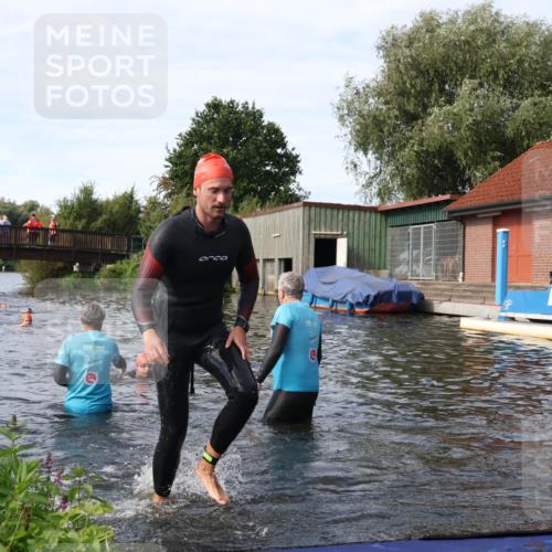 31.08.2025 - Elbe Triathlon Hamburg Luisa Fischer http://msf.ph/oto/8684250 31.08.2025 10:23:24 Schwimmen 1113, 1159, 1166, 1178, 1236 meine-sportfotos.de