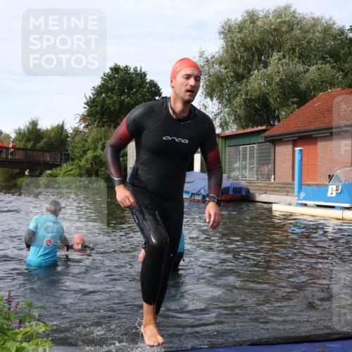 31.08.2025 - Elbe Triathlon Hamburg Luisa Fischer http://msf.ph/oto/8684253 31.08.2025 10:23:24 Schwimmen 1113, 1159, 1166, 1178, 1236 meine-sportfotos.de