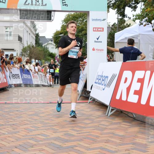31.08.2025 - 21. Blankeneser Heldenlauf Strokosch-Dieckow http://msf.ph/oto/8684256 31.08.2025 12:03:03 Ziel 4067, 4361, 4198 meine-sportfotos.de
