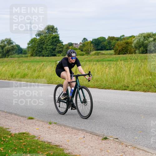 31.08.2025 - Elbe Triathlon Hamburg Michael Burmester http://msf.ph/oto/8684262 31.08.2025 11:19:19 Radfahren 1385, 1466, 1467, 1567 meine-sportfotos.de