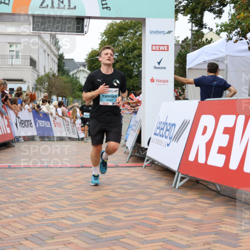 31.08.2025 - 21. Blankeneser Heldenlauf Strokosch-Dieckow http://msf.ph/oto/8684271 31.08.2025 12:03:03 Ziel 4067, 4361, 4198 meine-sportfotos.de