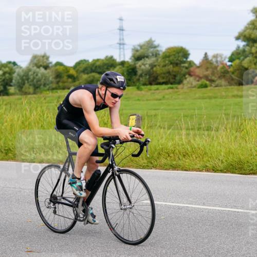 31.08.2025 - Elbe Triathlon Hamburg Michael Burmester http://msf.ph/oto/8684322 31.08.2025 11:19:47 Radfahren 1609 meine-sportfotos.de